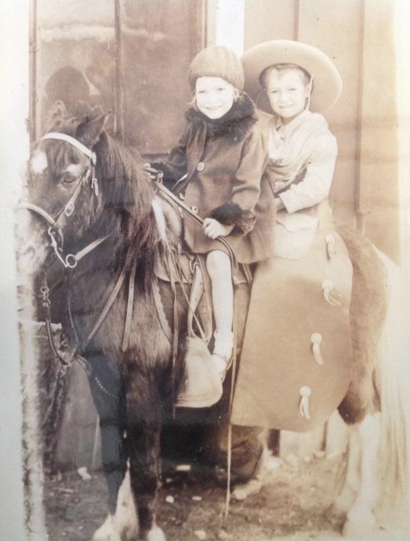 11930100_mother-jay-on-horse_902.jpeg