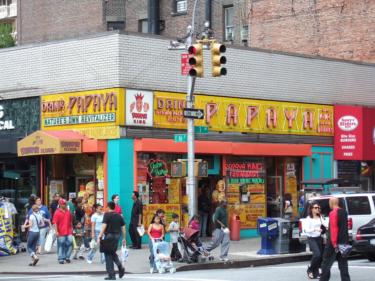 1200px-Papaya-King.jpg