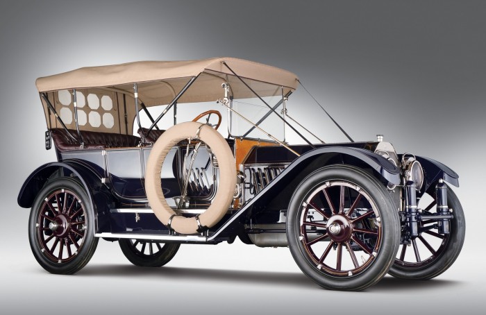 1912Oldsmobile_01_1500-700x454.jpg