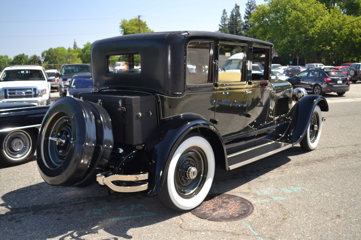 1925_Lincoln_L144BTouring_358ci_36_4HP_V-8_RearView.jpg