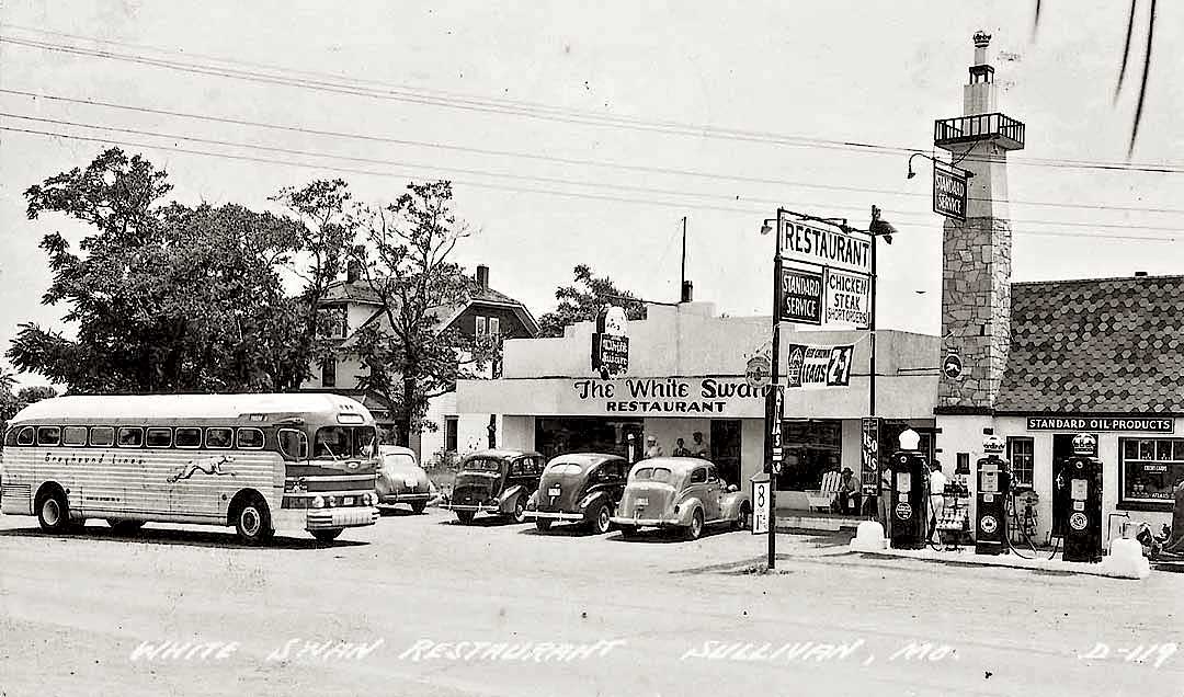 1930s-Standard-Oil-Service-Station-Route-66.jpg