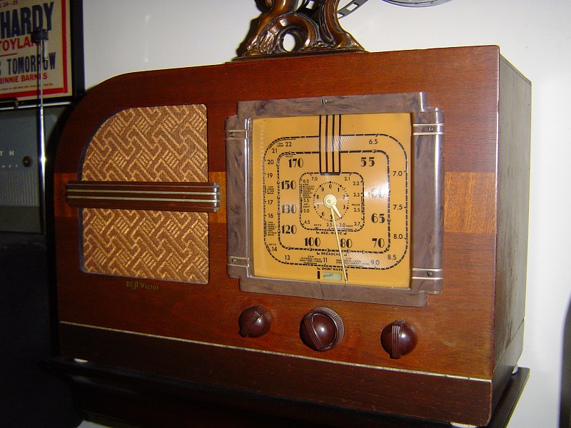 1937 RCA Victor 86T.JPG