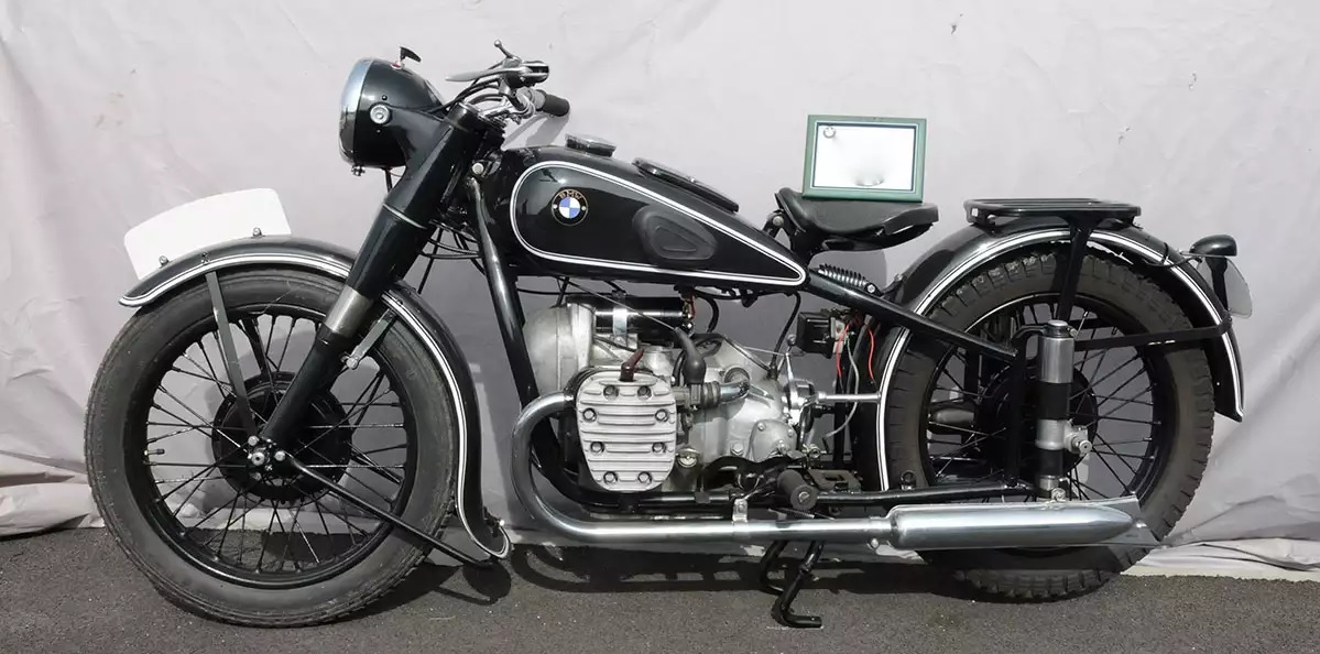 1938 BMW R71.jpg