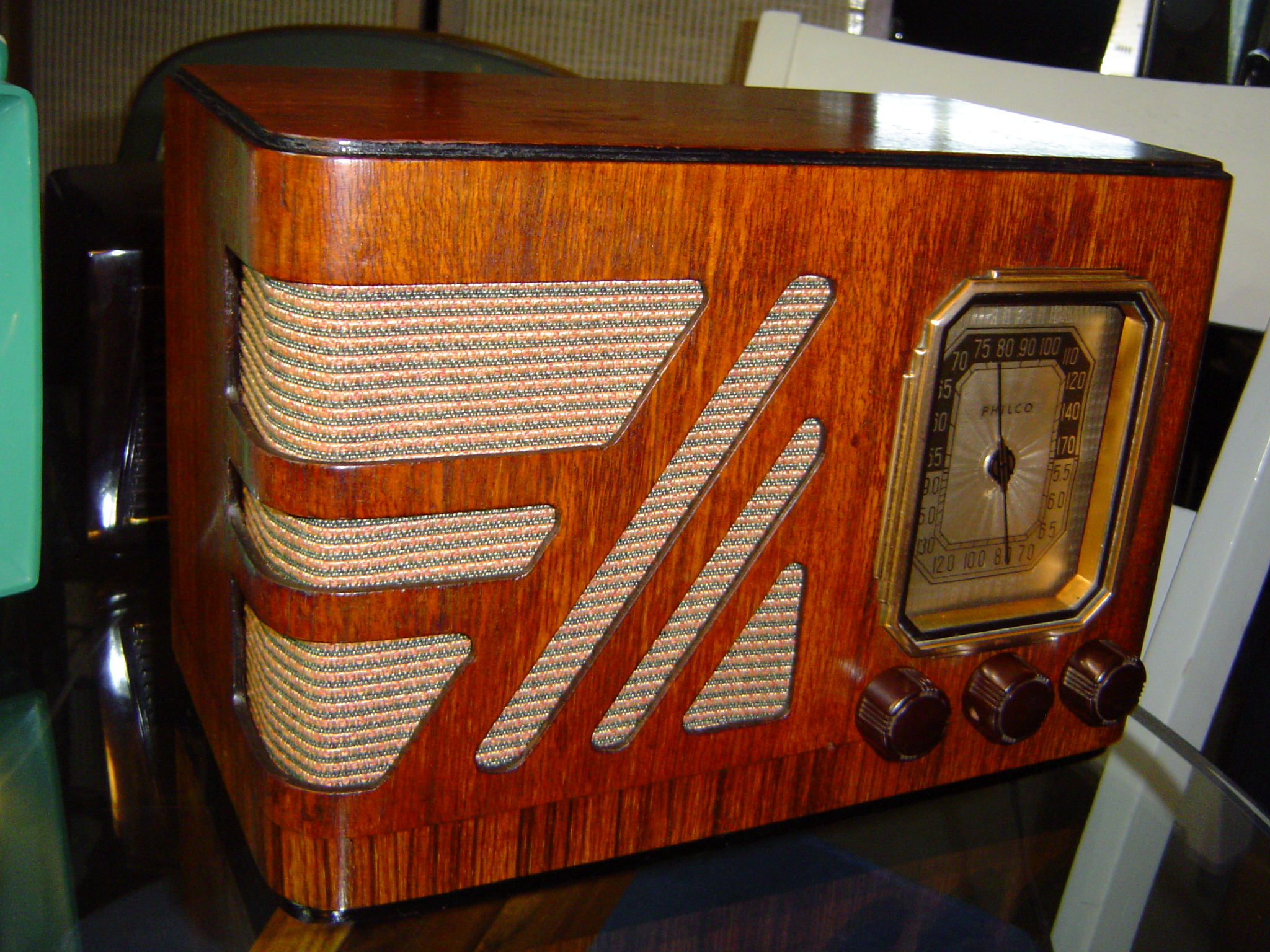 1938 Philco 38-15.JPG