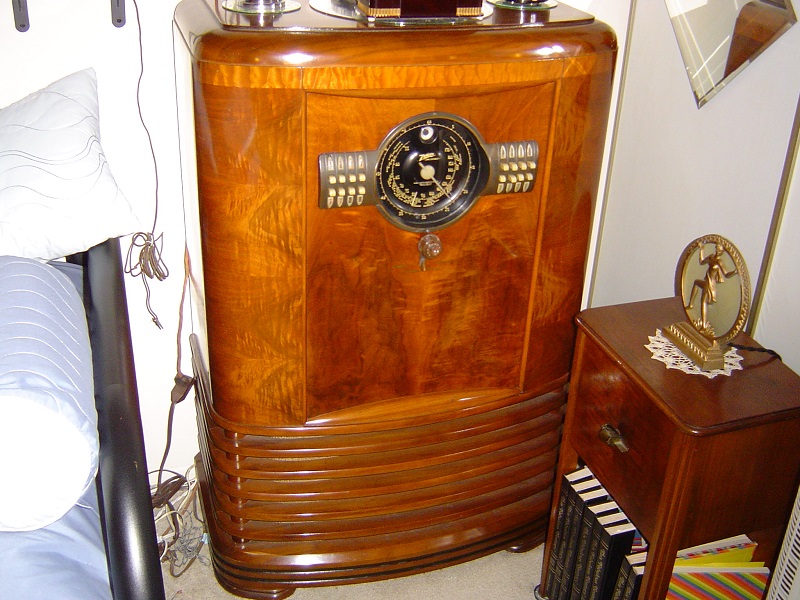 1939 Zenith 9S367.JPG