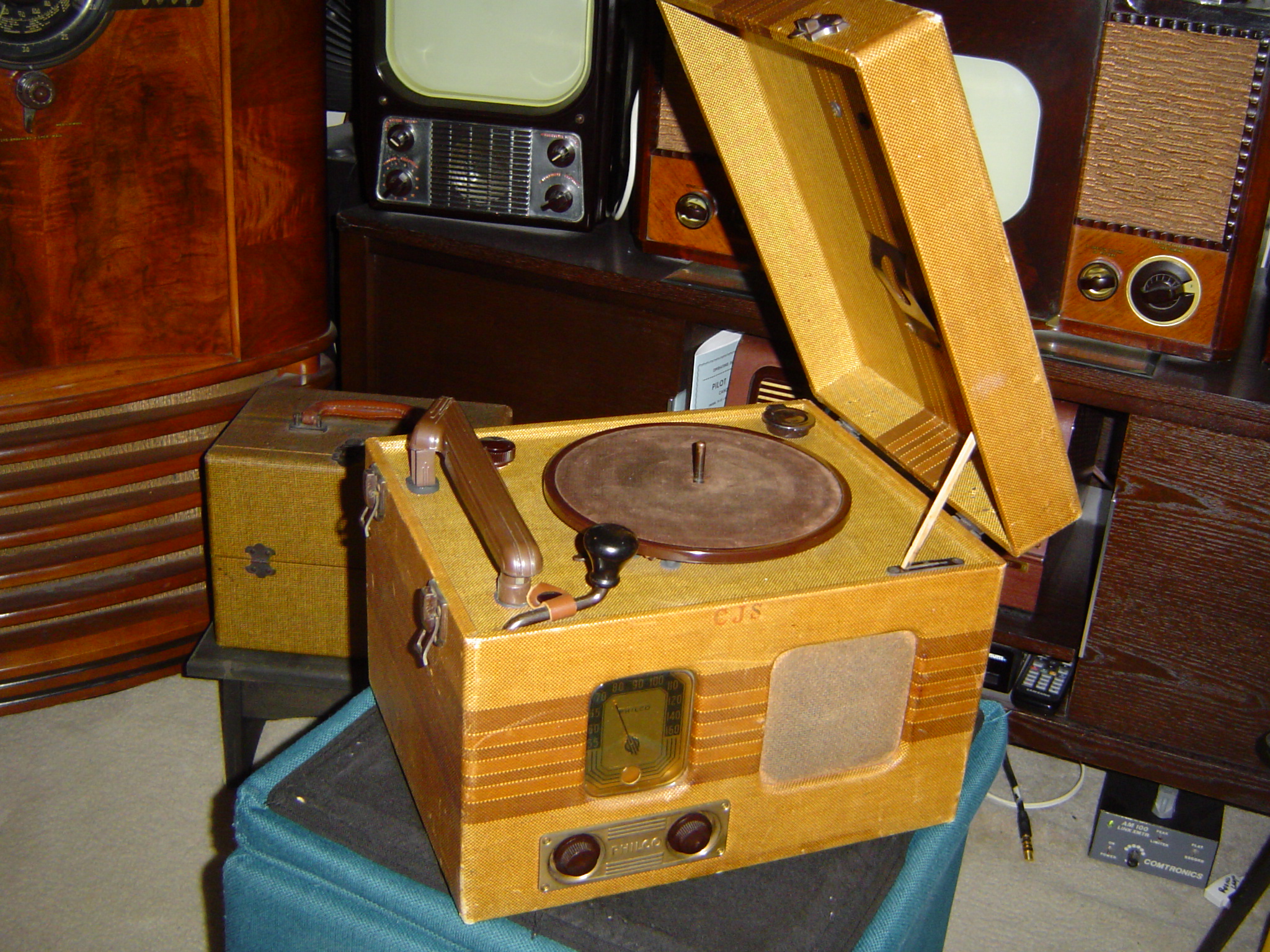 1940 Philco 40-504.JPG