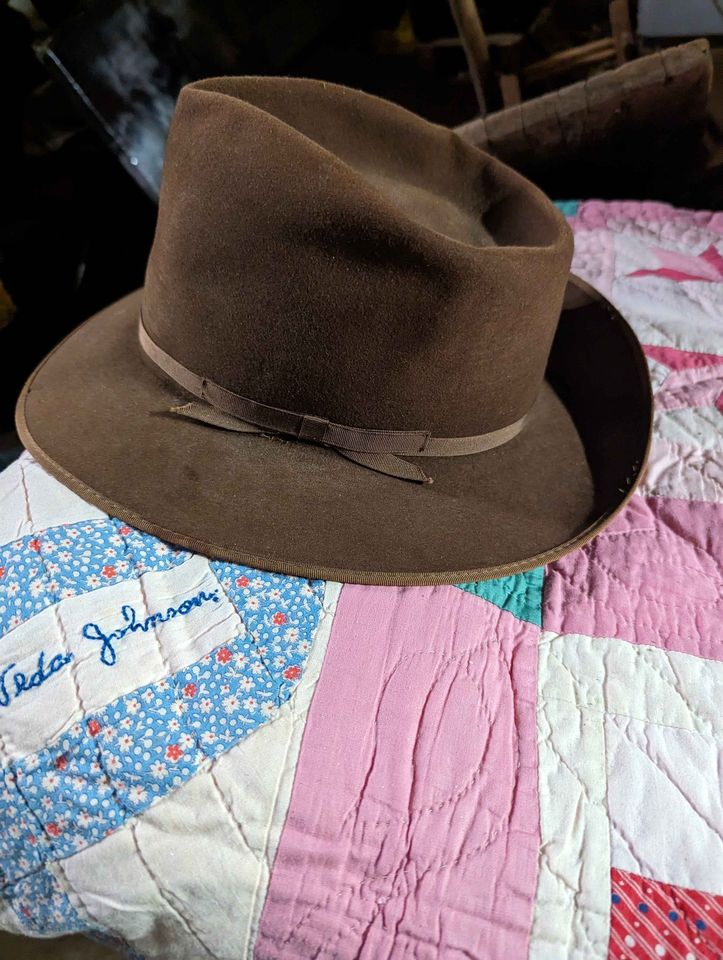 1940s stetson stratoliner hat.jpg