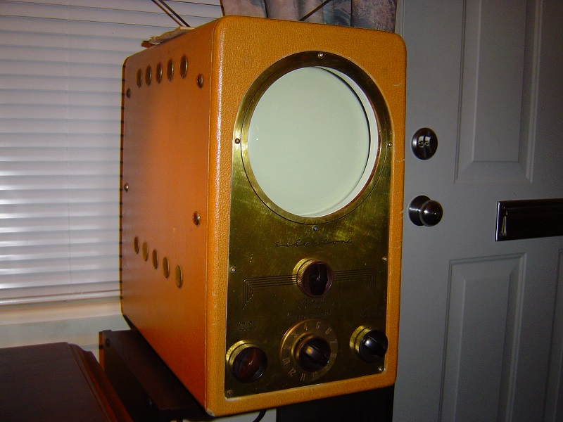 1949 Teletone TV-220.JPG