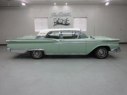 1959 Ford Galaxie.jpg