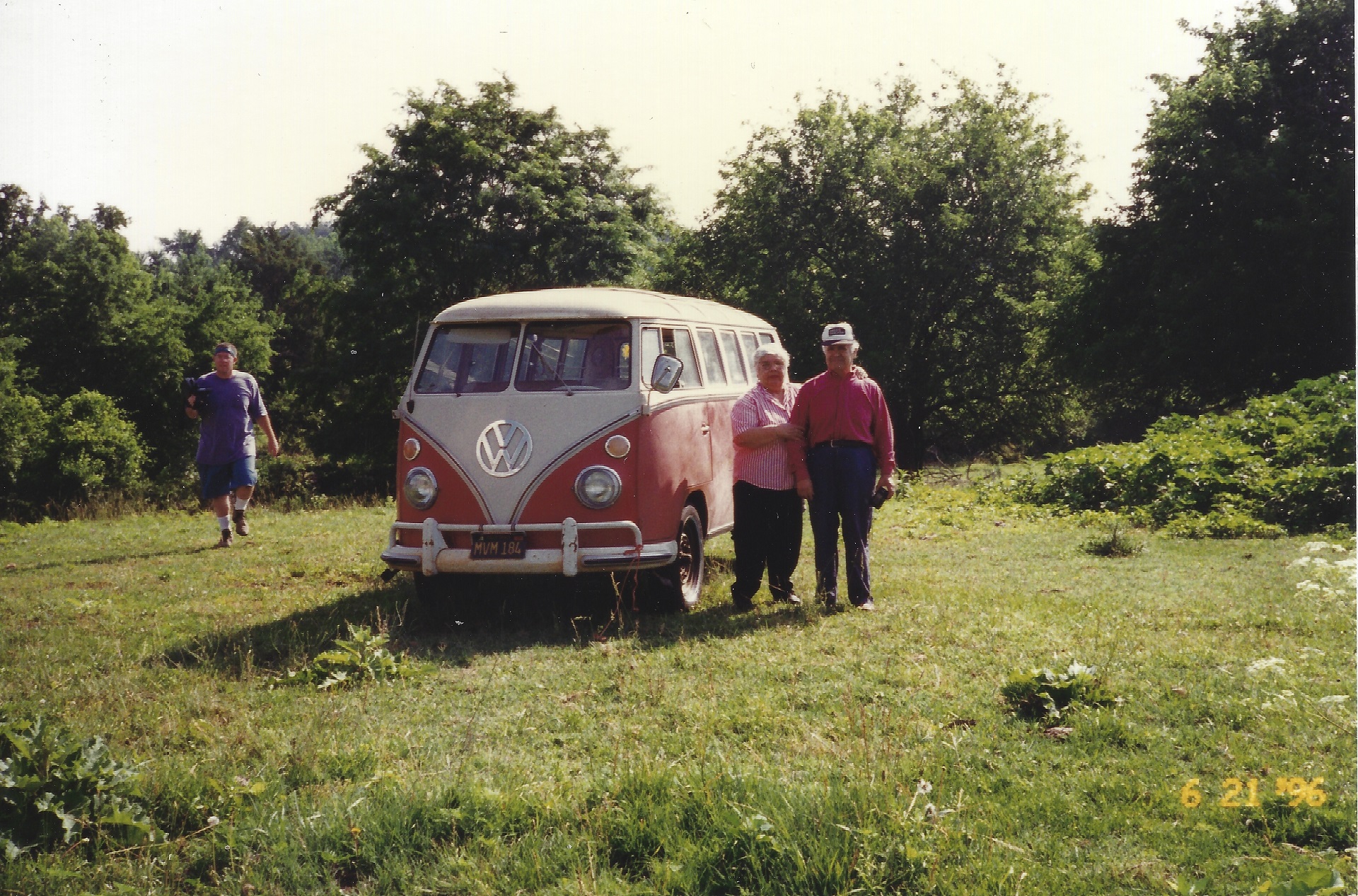 1964_VW_Bus_Original_Owners_Med.jpg