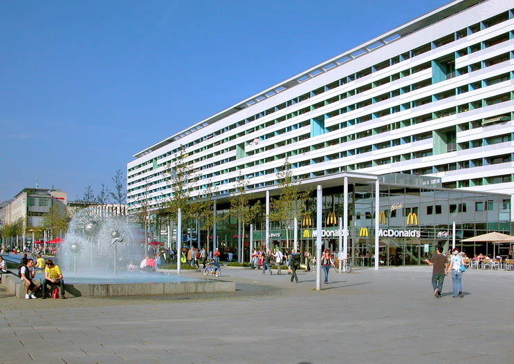 20090424010DR_Dresden_Prager_Straße_Lange_Zeile_resize.jpg