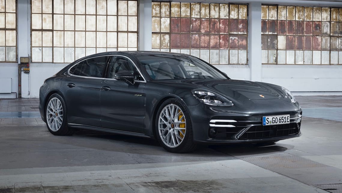 2021-Porsche-Panamera-Turbo-S-E-Hybrid-sedan-grey-1001x565-1.jpg