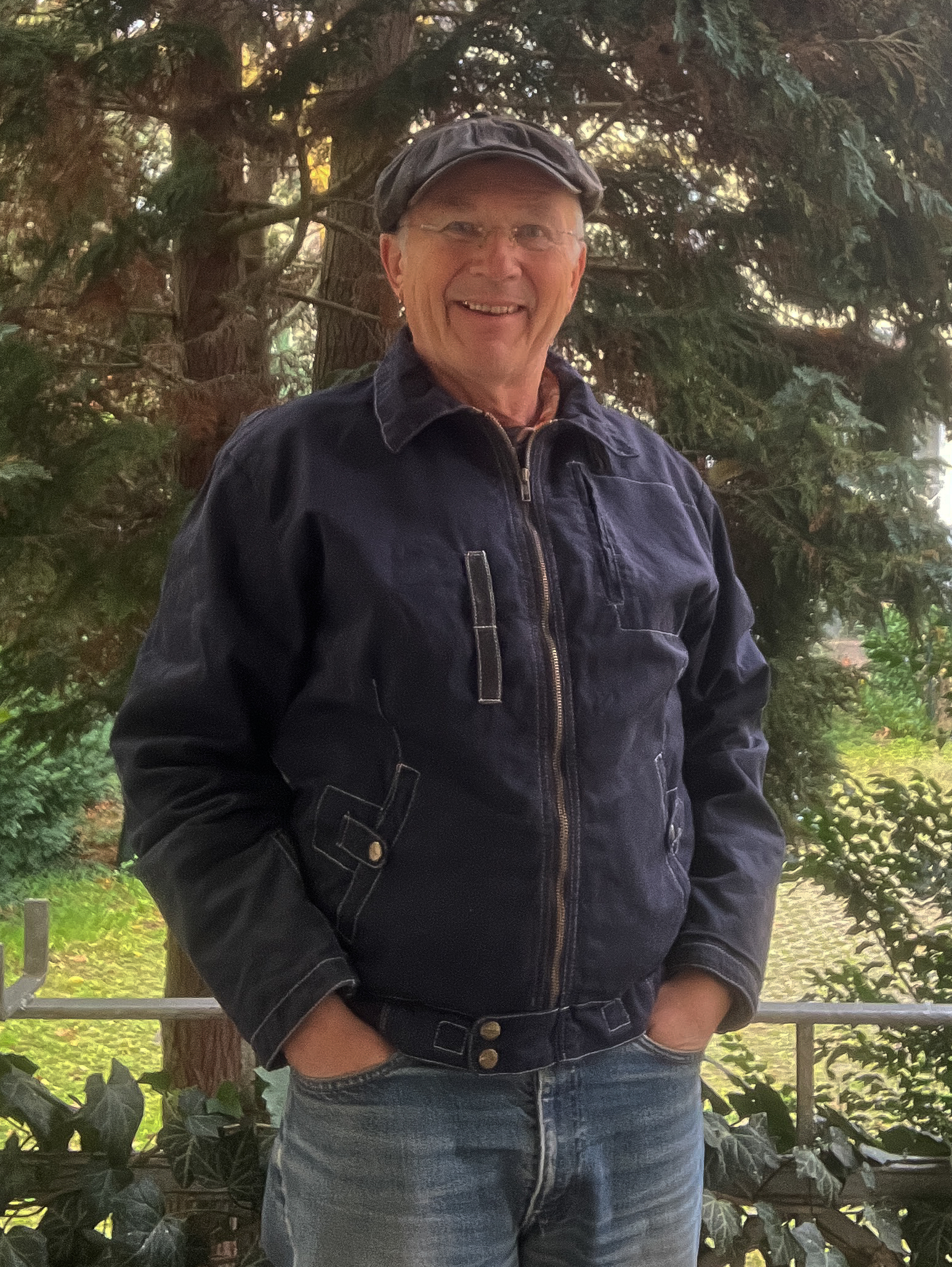 2026-10-31 Andreas mit Kanaljacke Sommer  01.jpg