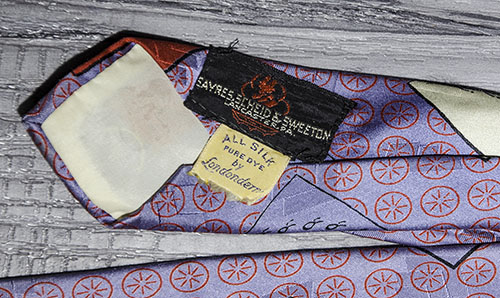 20Jan19 Purple c1945 tie label detail 500x.jpg