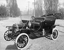 220px-1910Ford-T.jpg