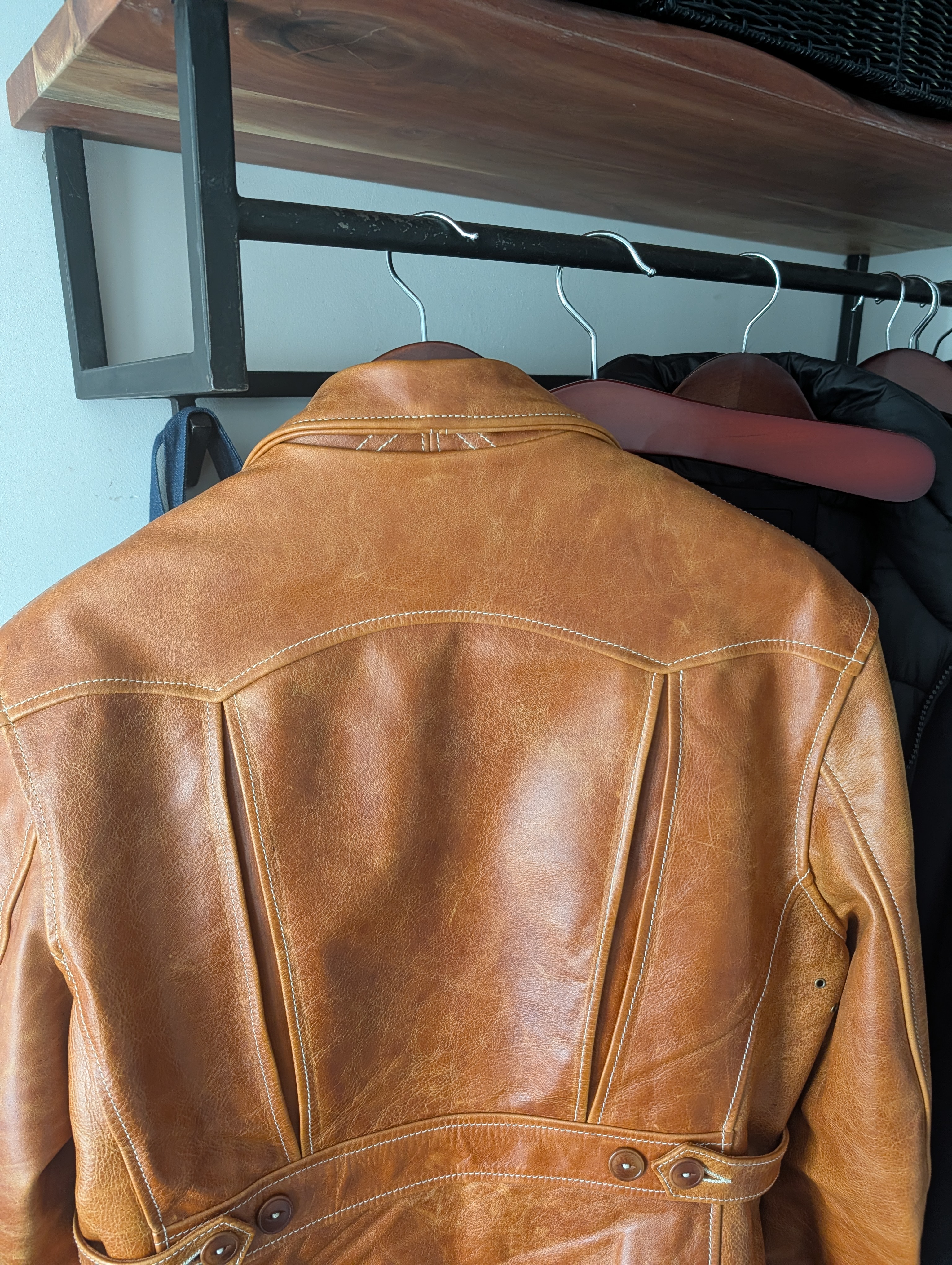 Suit hanger back