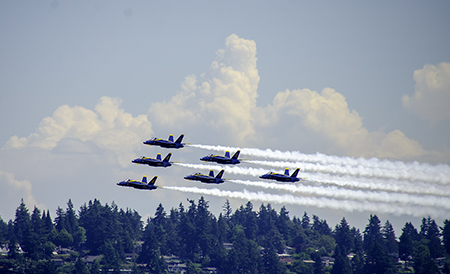 4Aug18 Blue Angels Low Pass 450x.jpg