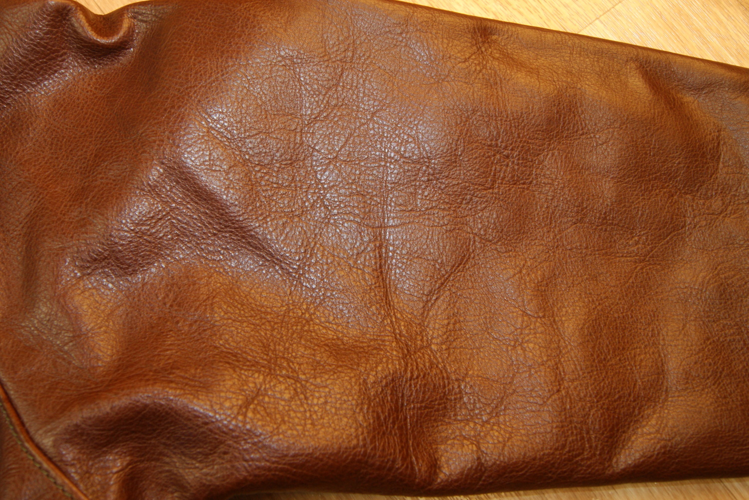 Aero 38-1711 A-2 Russet Vicenza Horsehide sleeve grain 2.jpg