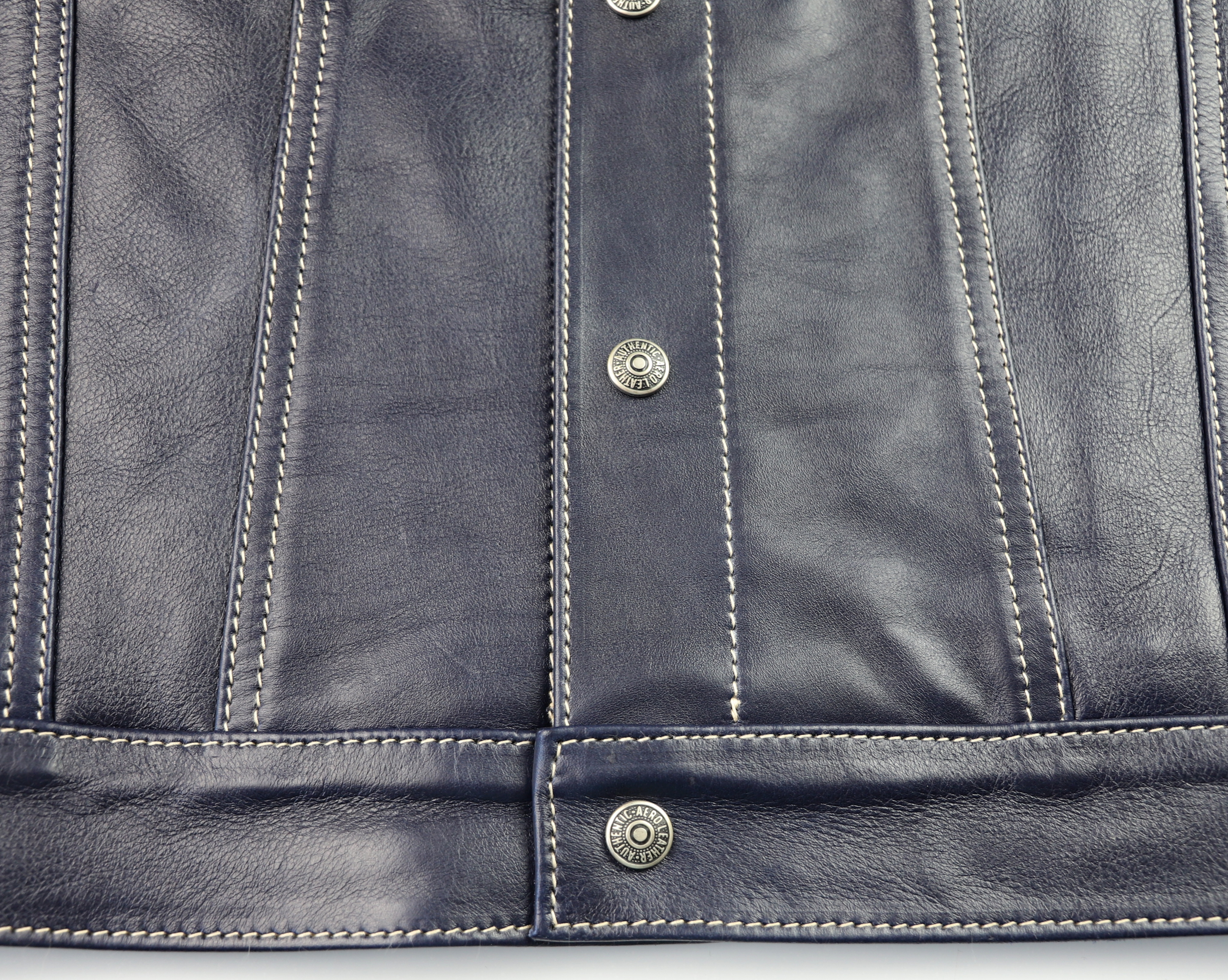 Aero 557XX Blue Vicenza Horsehide NUE bottom hem.jpg