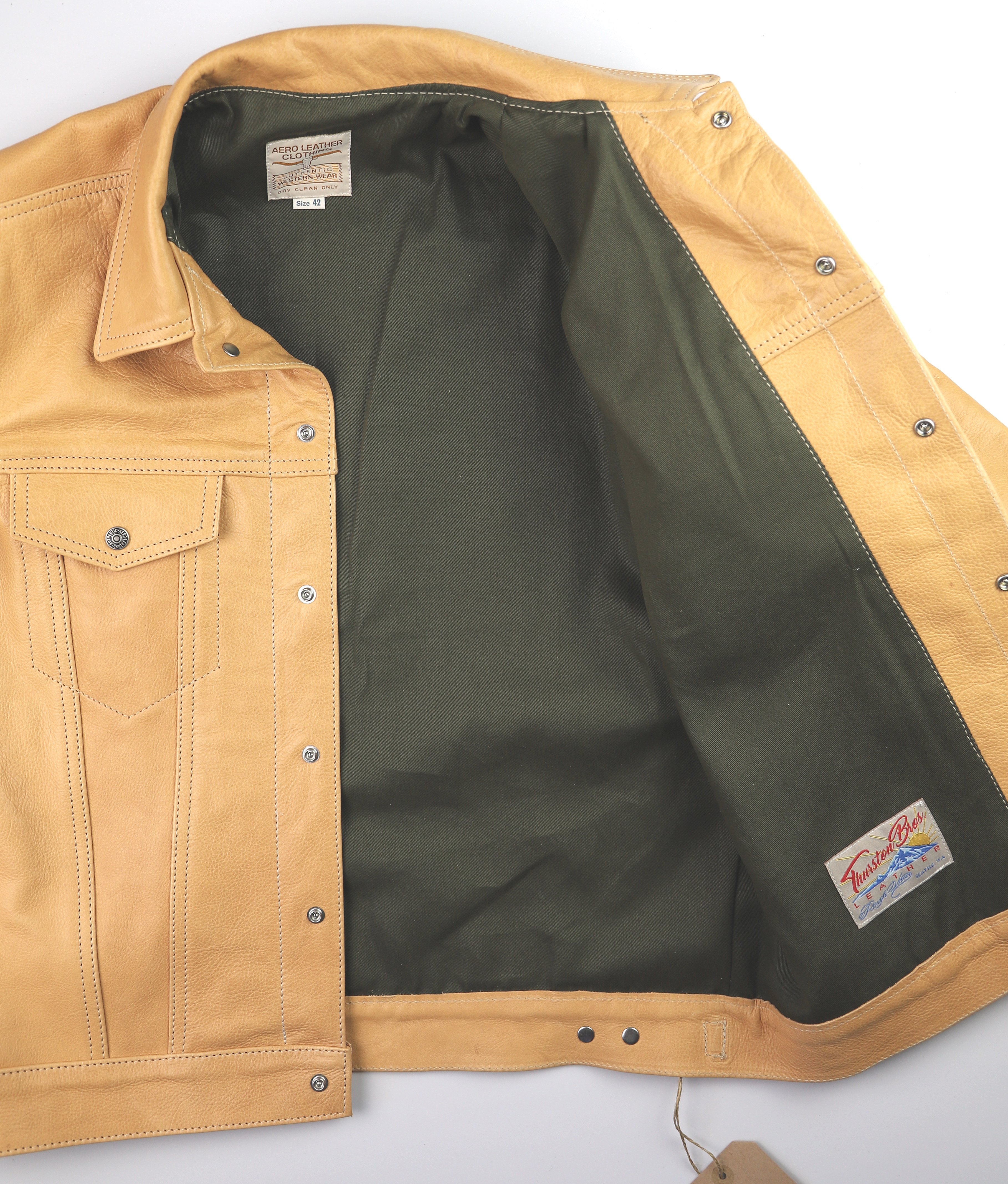 Aero 557XX Jean Jacket Type 3 Natural Vicenza olive cotton drill lining.jpg