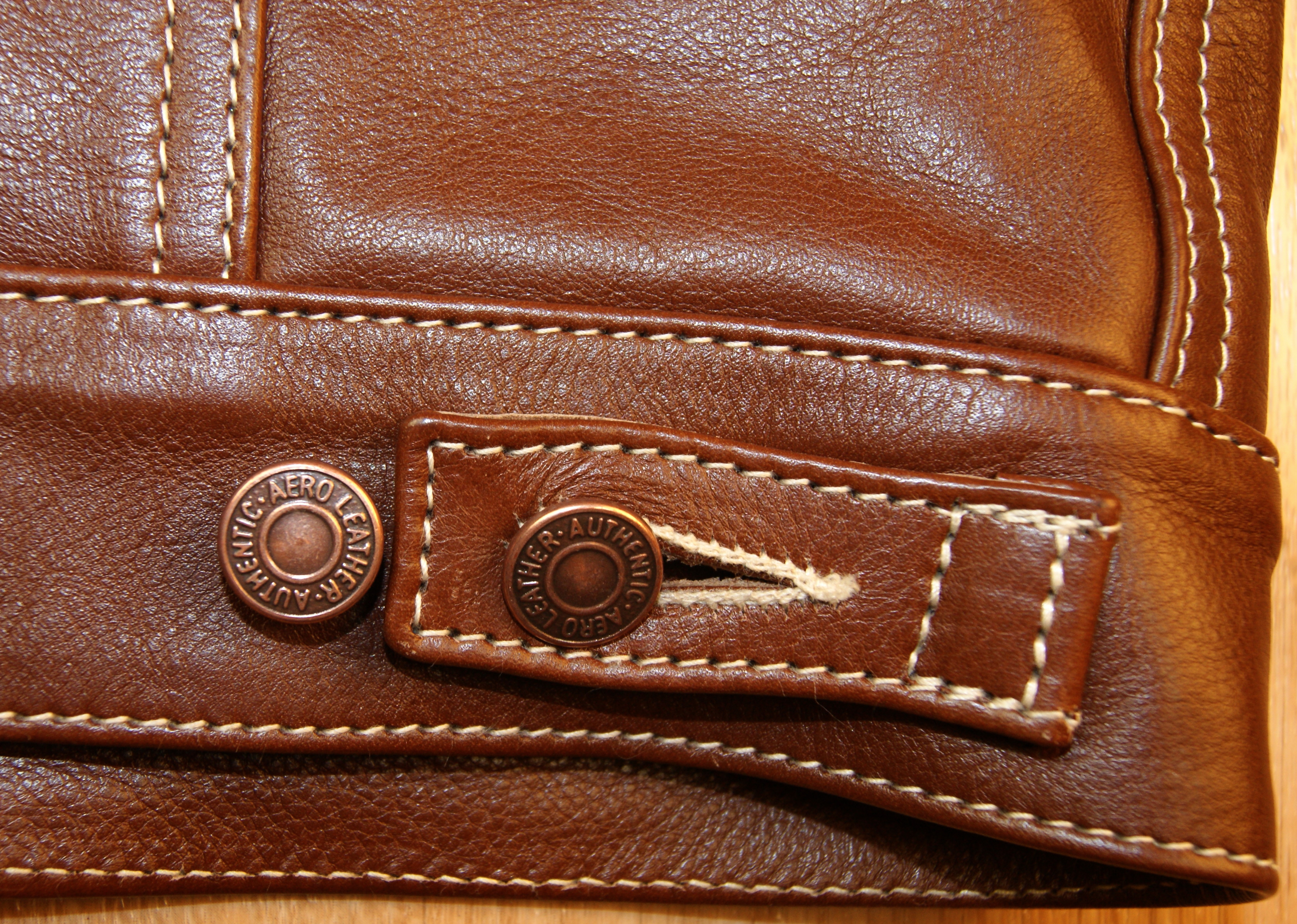 Aero 557XX Russet Vicenza Horsehide JB2 back adjusters.jpg