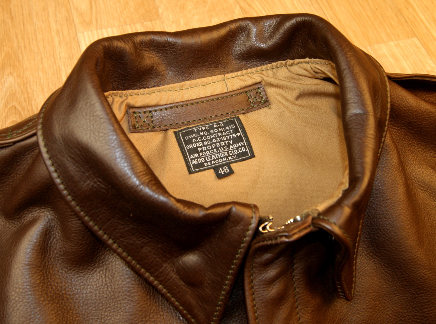 Aero A-1 18775 Seal Vicenza Horsehide DBH3 collar.jpg