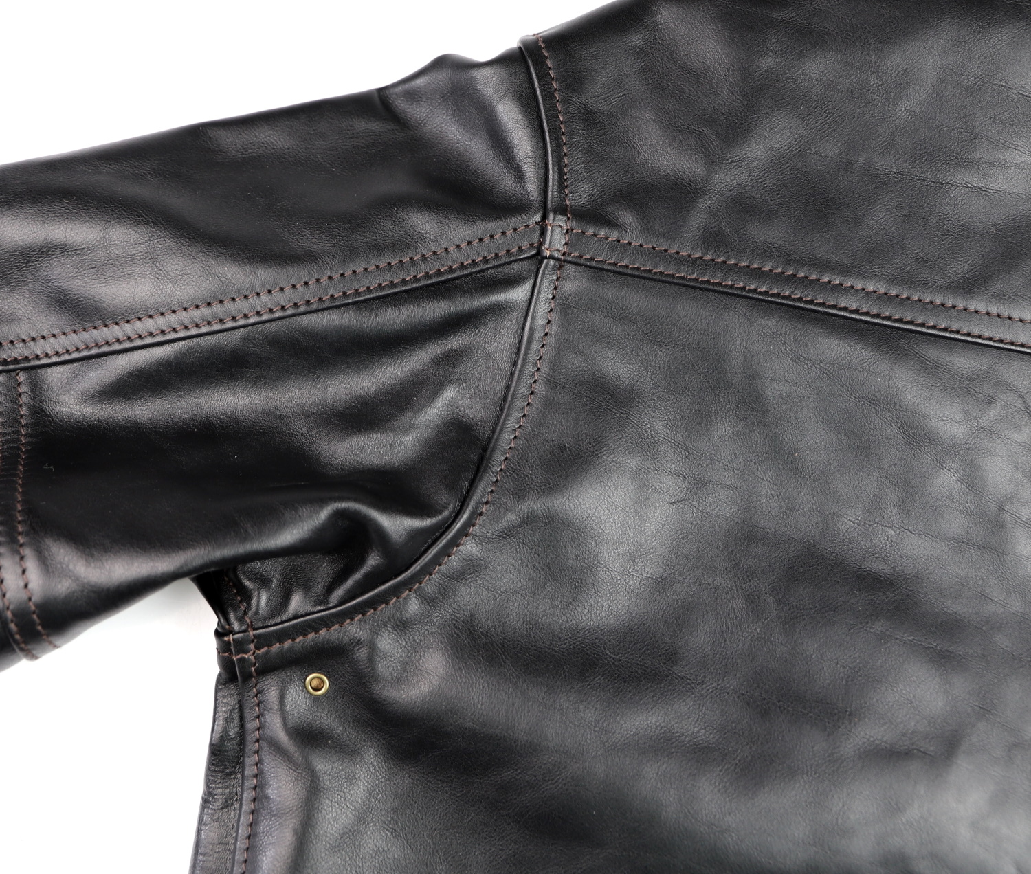 Aero A-1 Blackened Brown Vicenza Horsehide EDB6 sleeve stitching.jpg