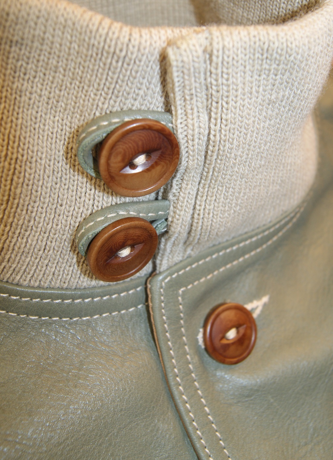 Aero A-1 Olive Vicenza Horsehide VQU collar buttoned.jpg