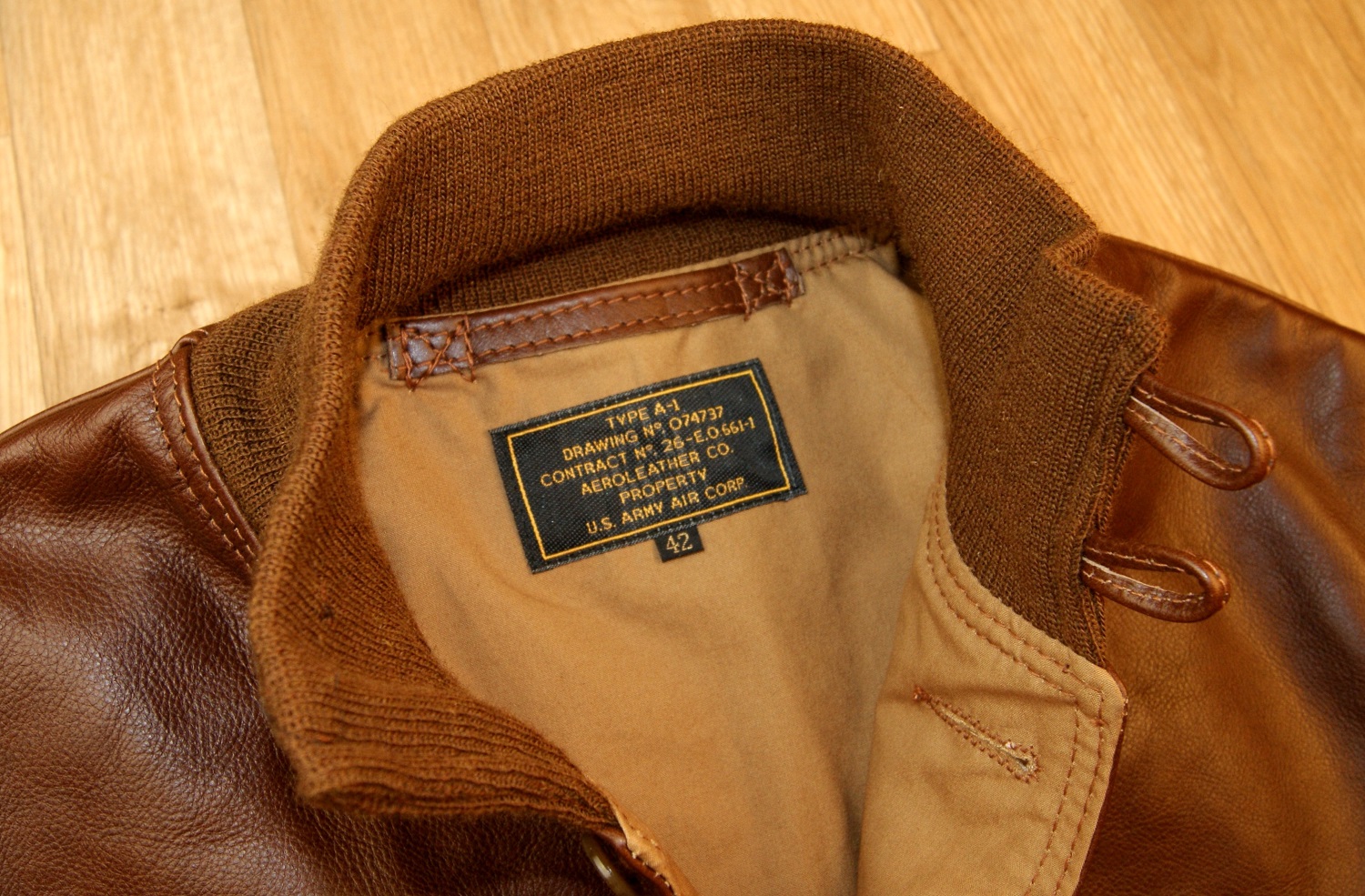 Aero A-1 Russet Vicenza Horsehide LER1 collar.jpg