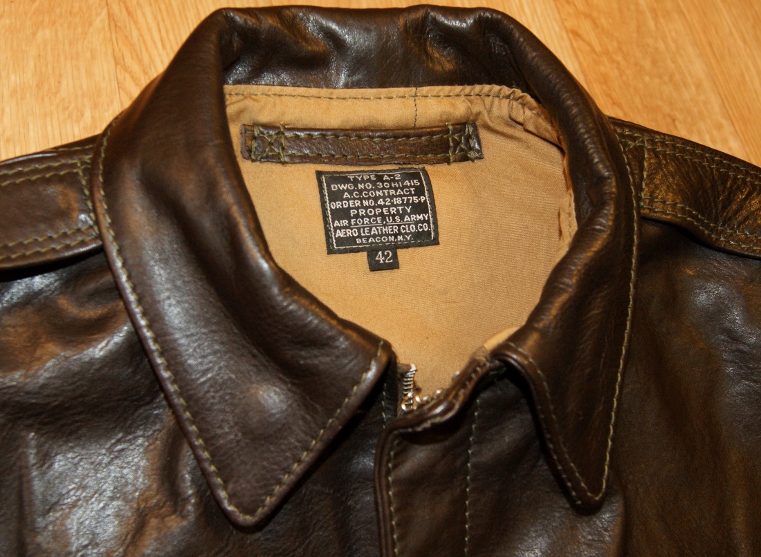 Aero A-2 18775 Dark Seal Vicenza Horsehide LD66 collar.jpg