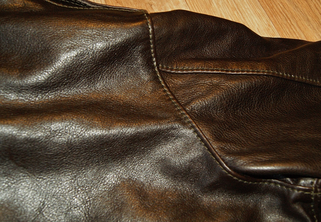 Aero A-2 38-1711 Dark Seal Vicenza Horsehide shoulder grain.jpg