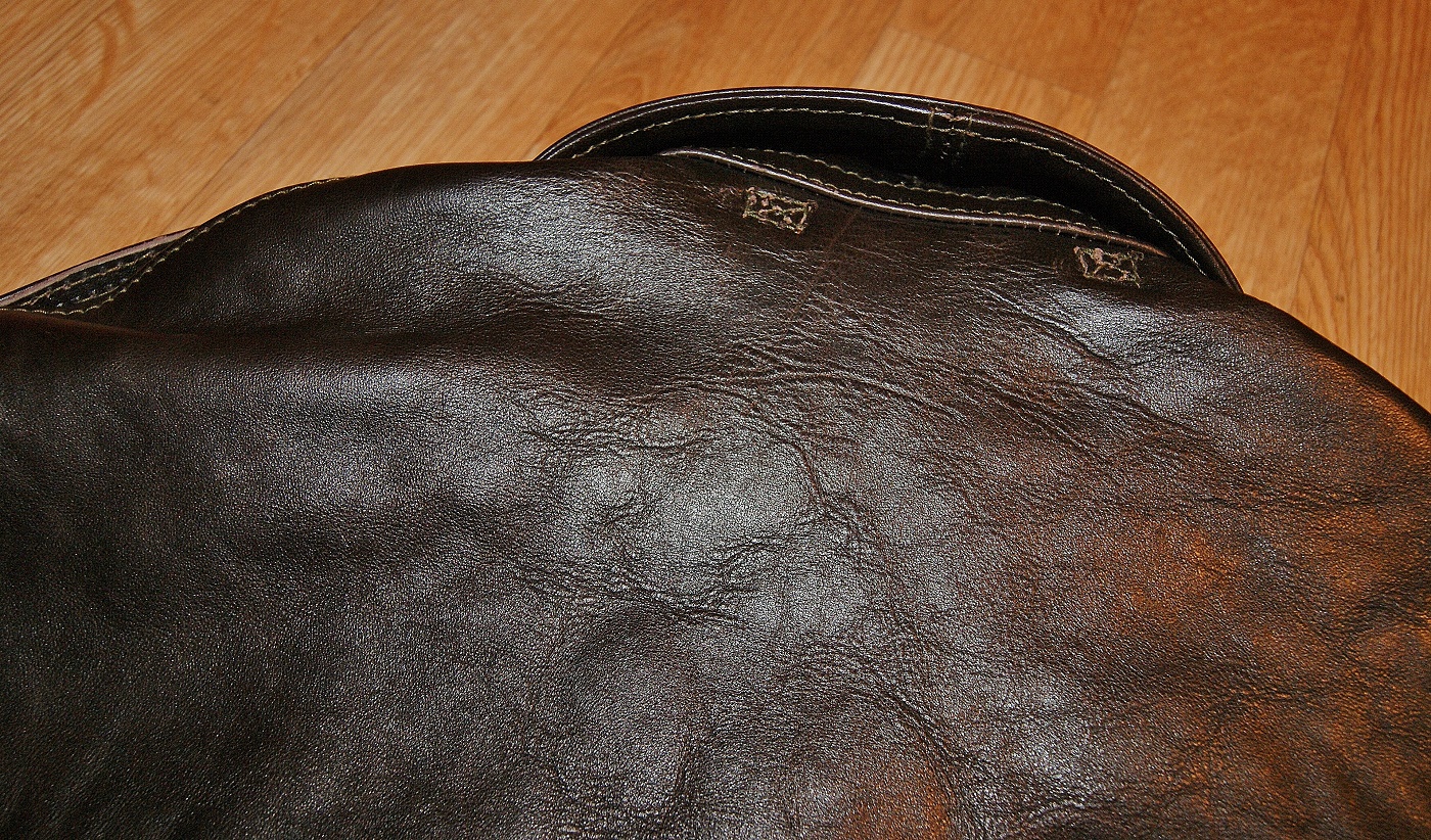 Aero A-2 38 Contract Dark Seal Vicenza Horsehide upper back.jpg