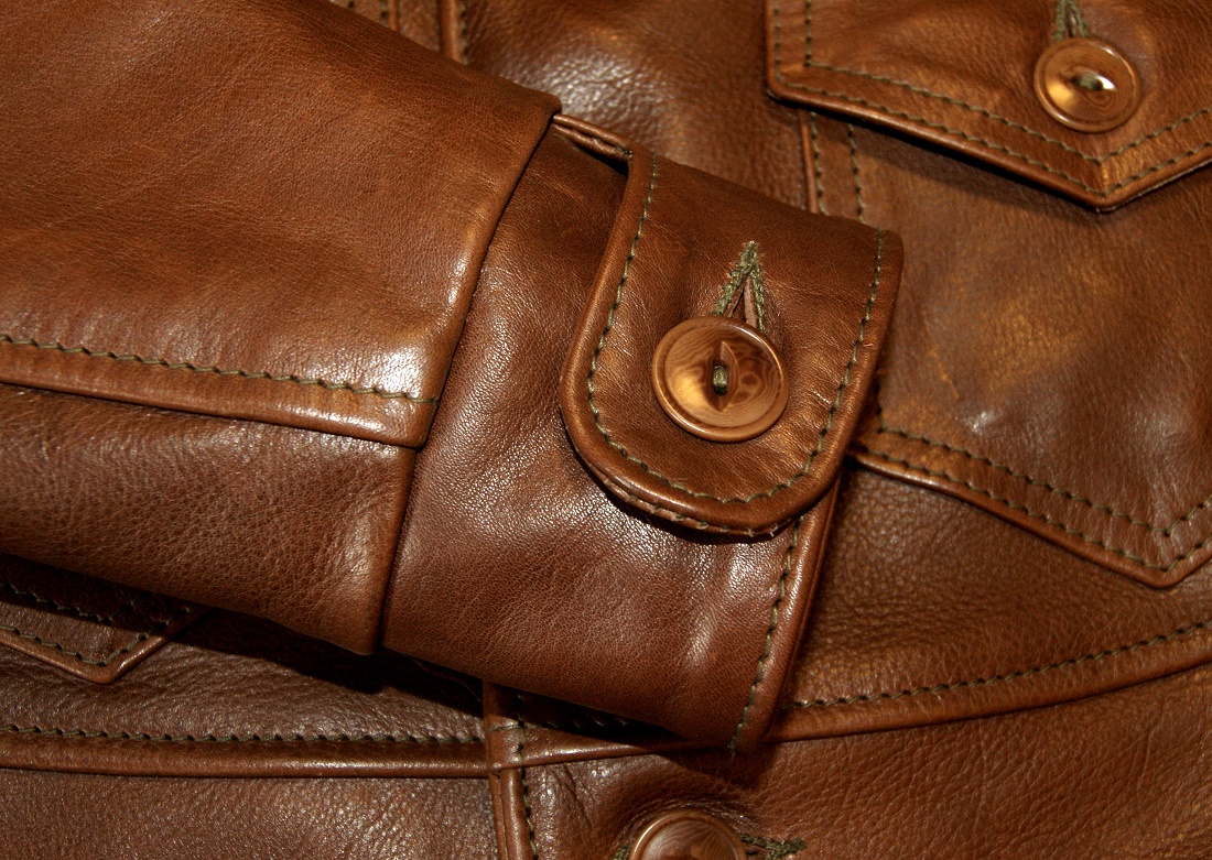 Aero Aeromarine Russet Vicenza Horsehide size 32 cuff.jpg