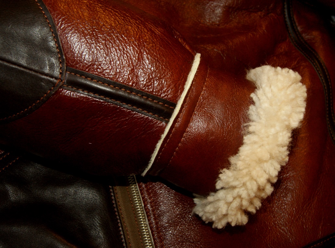 Aero B-3 Redskin Shearling Dark Seal Vicenza Horsehide size 44 cuff.jpg