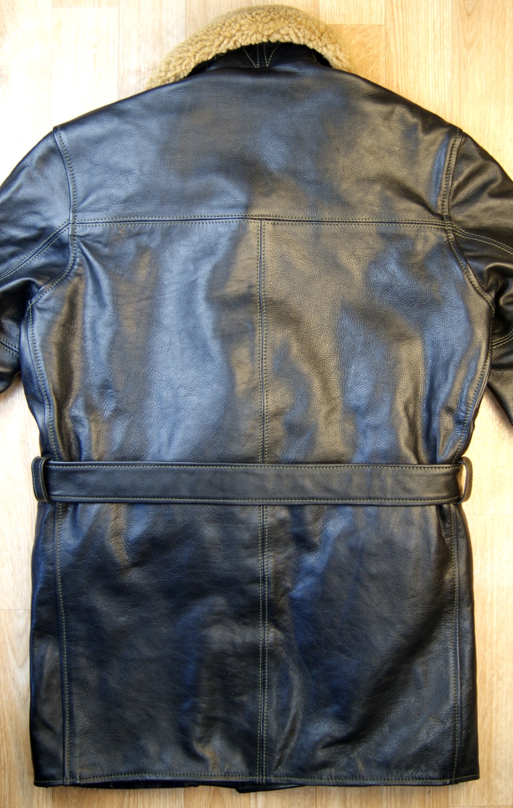 Aero Blizzard Black Vicenza Horsehide back.jpg