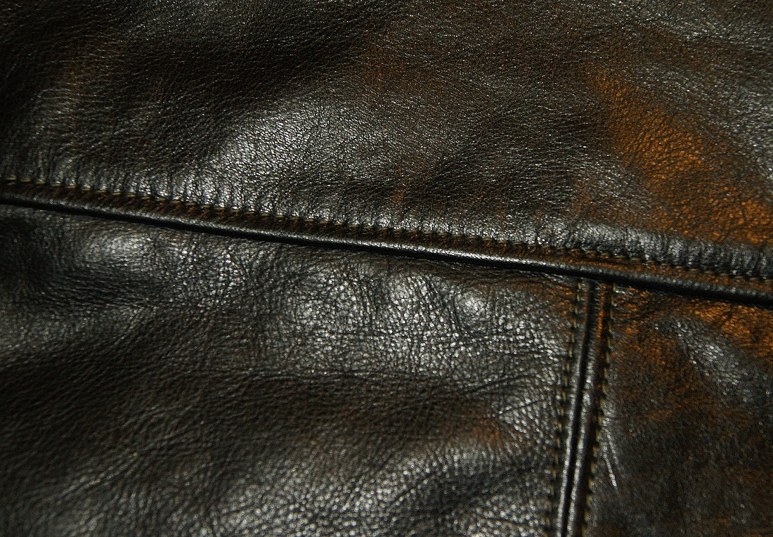 Aero Board Racer Black Vicenza Horsehide back stitching.jpg