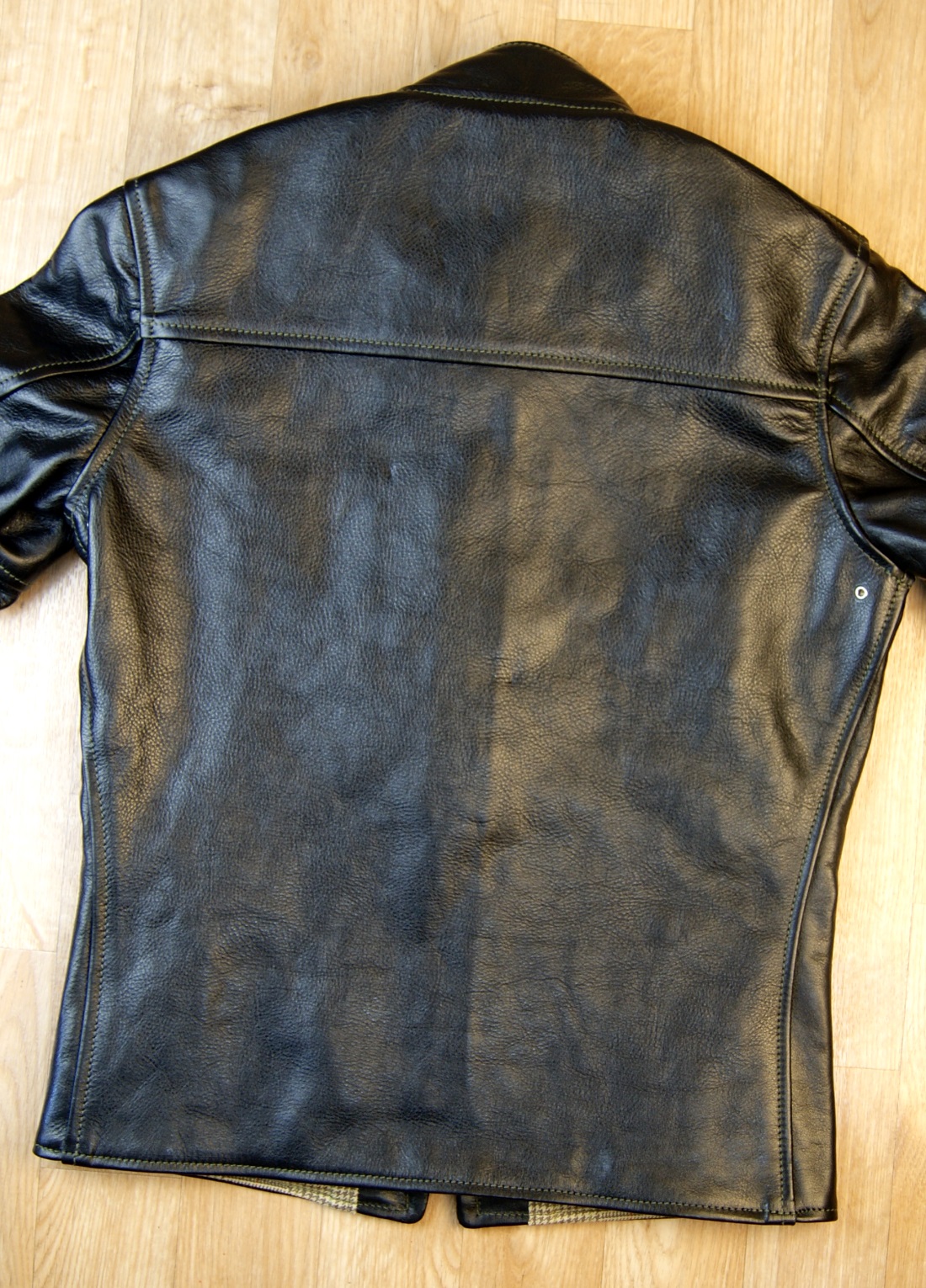 Aero Board Racer Black Vicenza Horsehide LS19 back.jpg