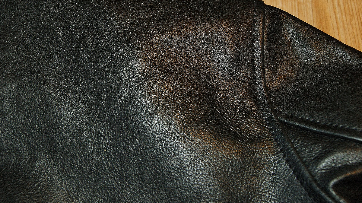 Aero Board Racer Black Vicenza Horsehide shoulder grain.jpg