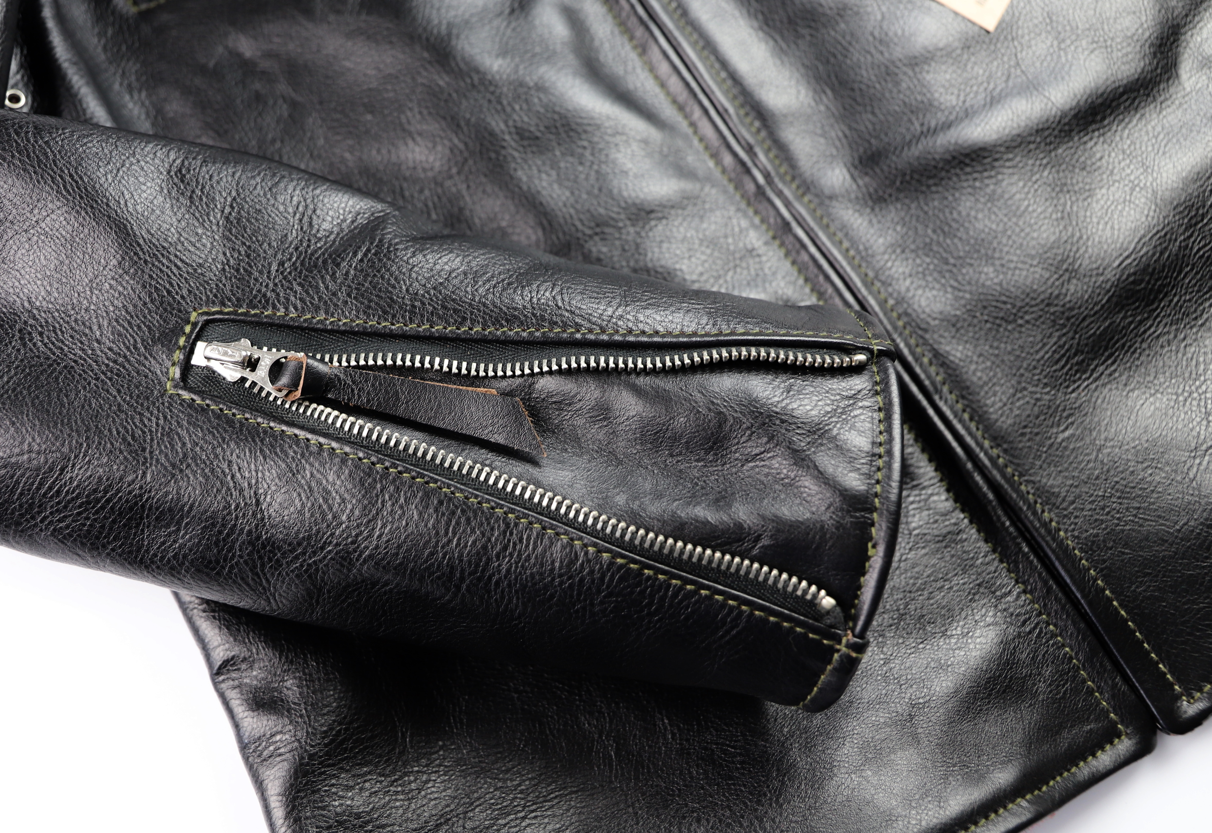 Aero Board Racer Blackened Brown Vicenza Horsehide USE8 sleeve zipper.jpg