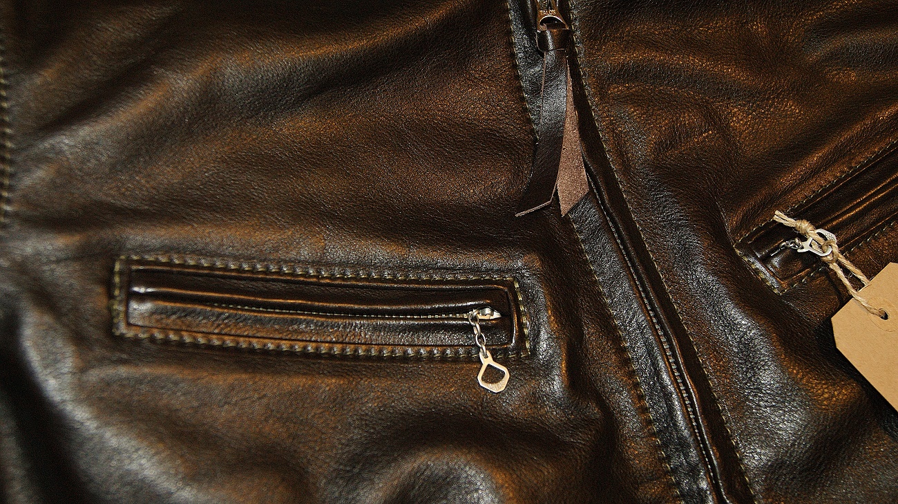 Aero Board Racer Dark Seal Vicenza Horsehide chest pockets.jpg