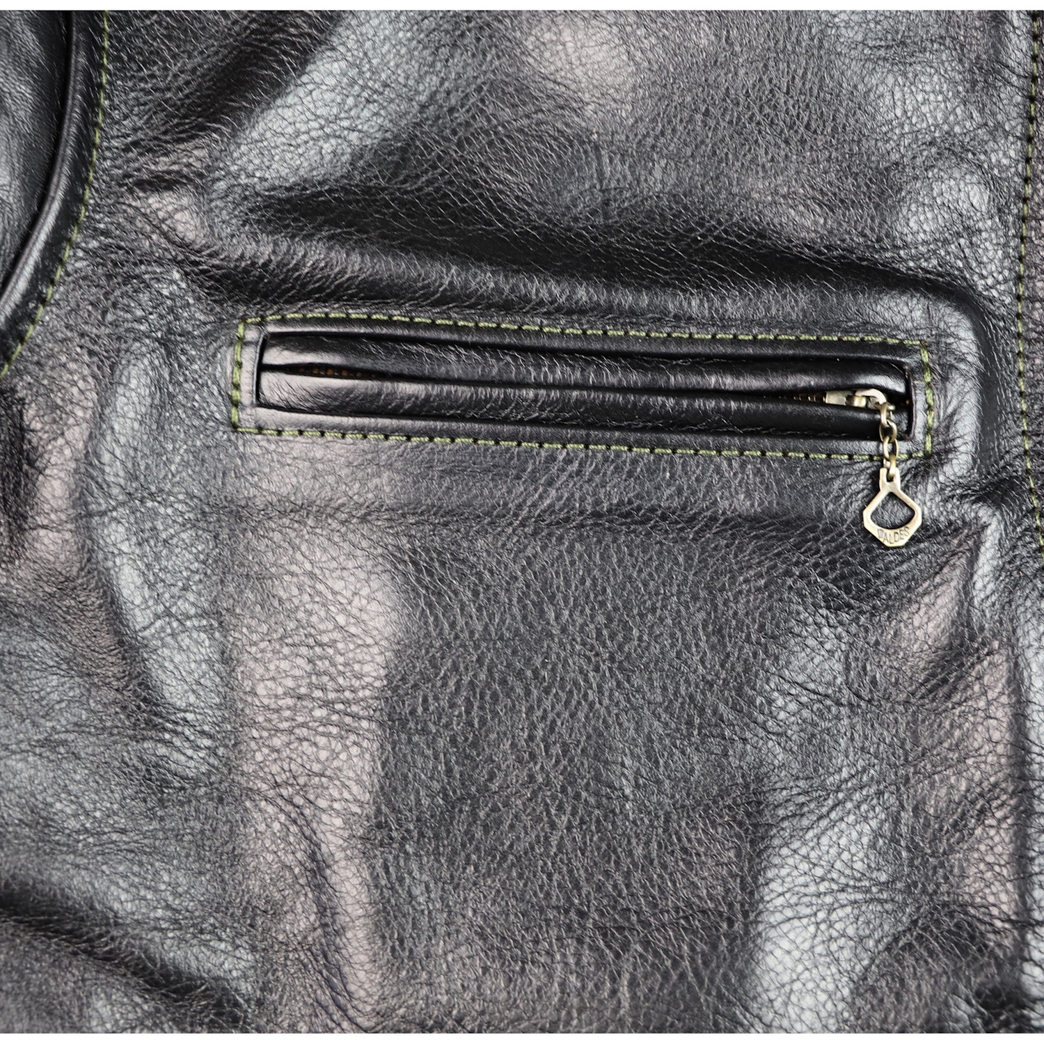 Aero Board Racer J100 Blackened Brown Vicenza horsehide 6XH chest pocket IG square.jpg