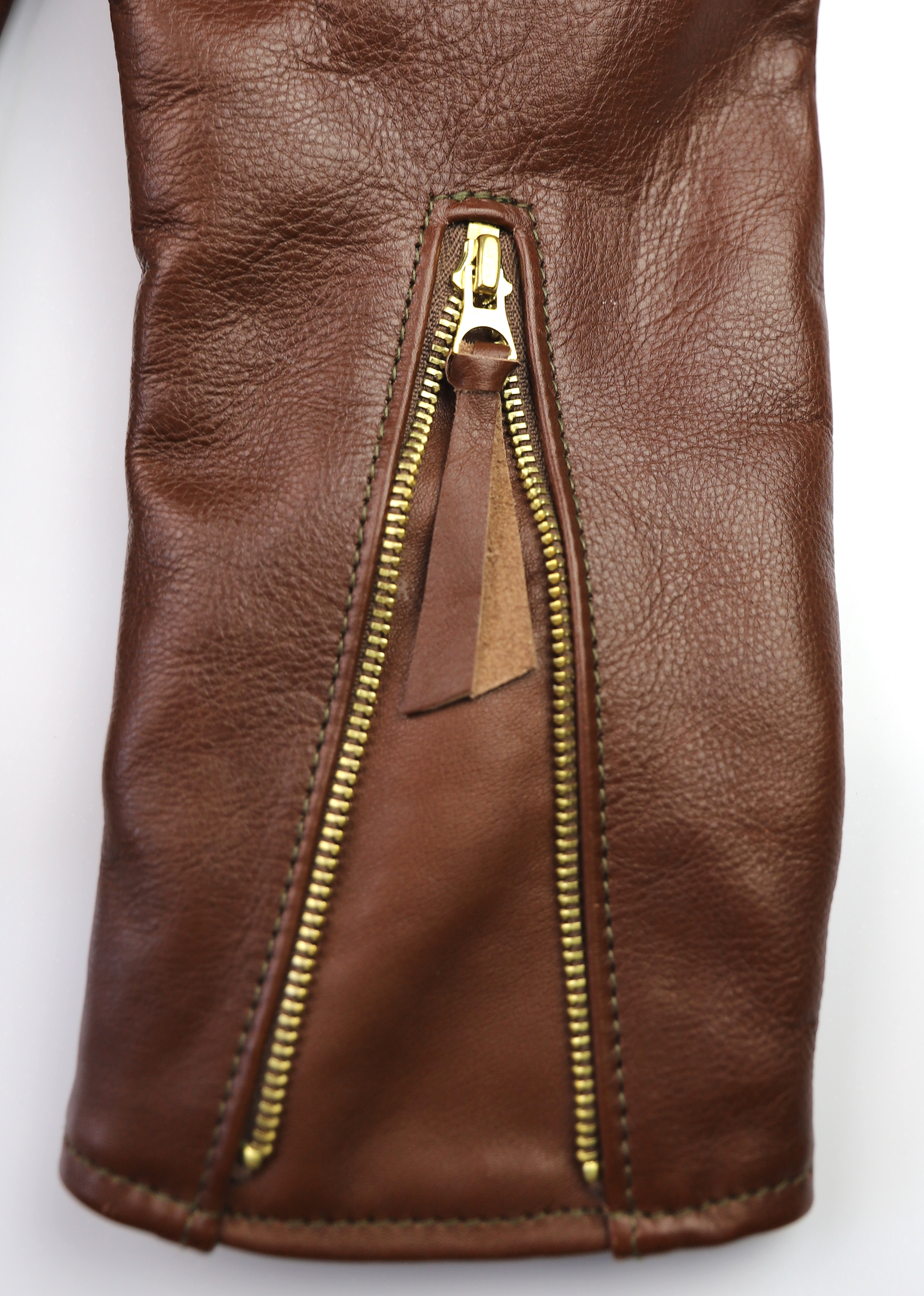 Aero Board Racer Russet Vicenza Horsehide EBN sleeve zip.jpg