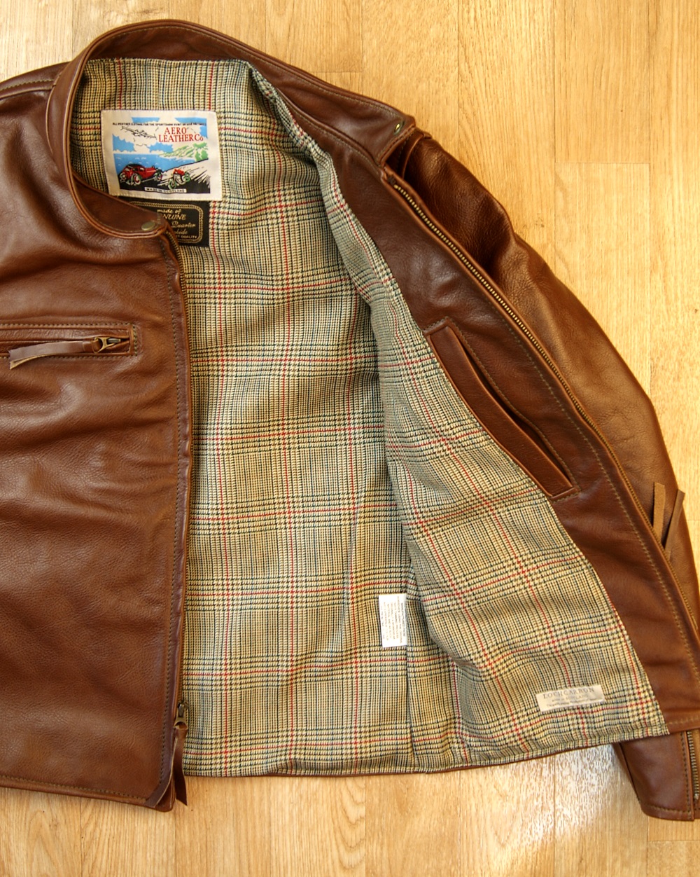 Aero Board Racer Russet Vicenza Horsehide JW5 Minto Check Tweed lining.jpg