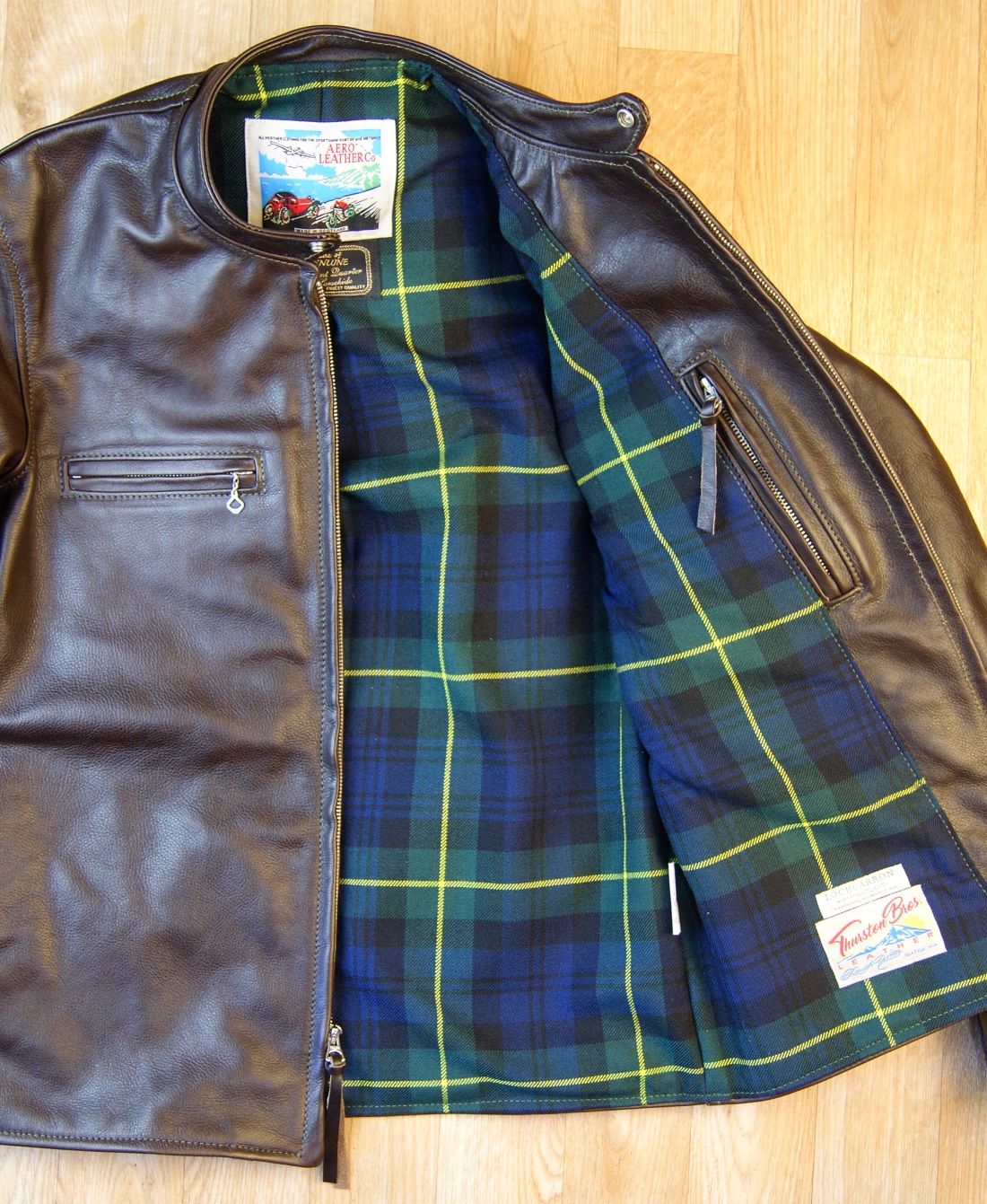 Aero Board Racer Seal Vicenza CQ7 Gordon Clan Modern tartan lining.jpg