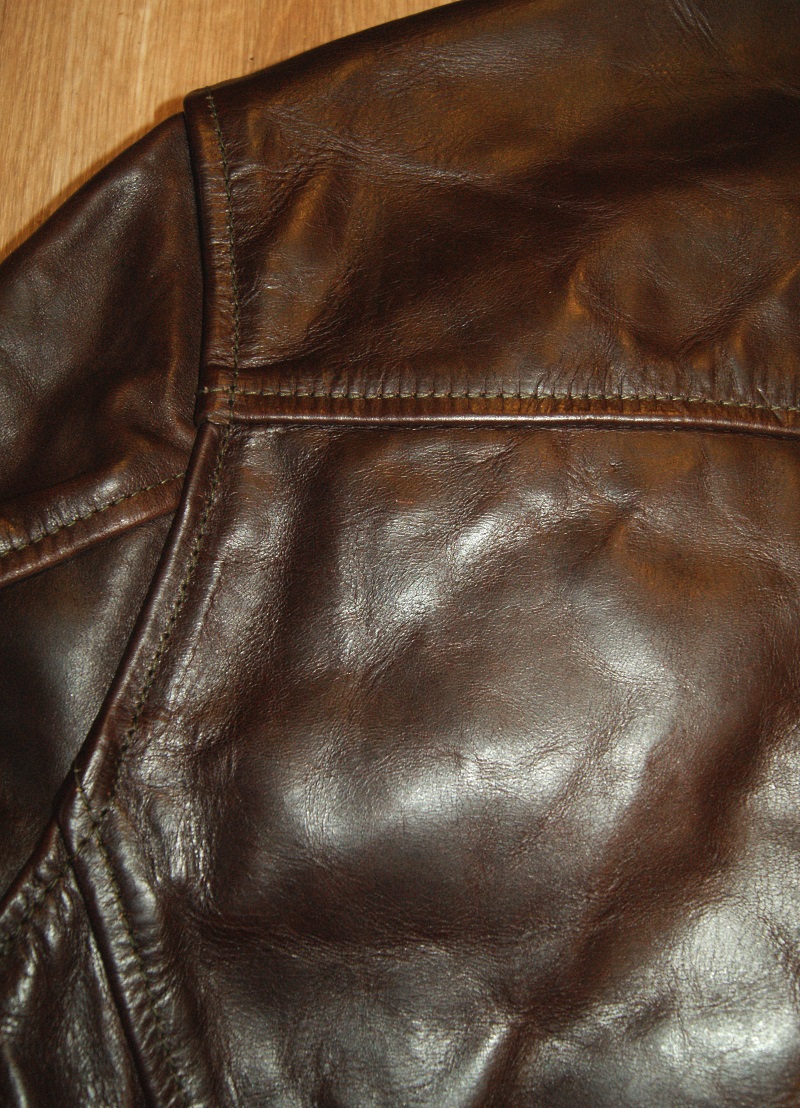 Aero Bootlegger Brown CXL FQHH ZA5 shoulder grain.jpg