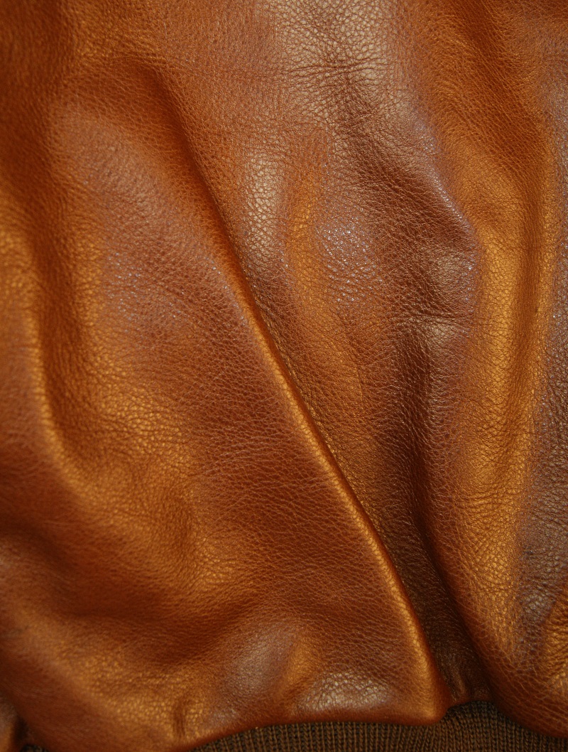 Aero Bronco A-2 Russet Vicenza Horsehide QL2 lower back grain.jpg