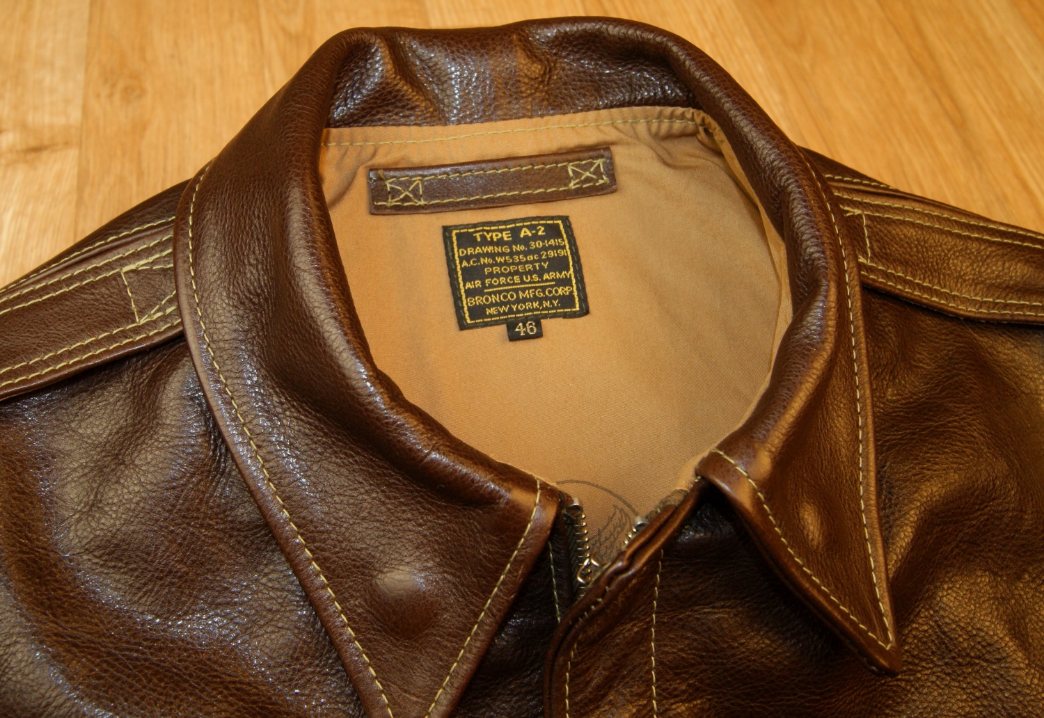 Aero Bronco A-2 Sea Vicenza Horsehide LES7 collar.jpg