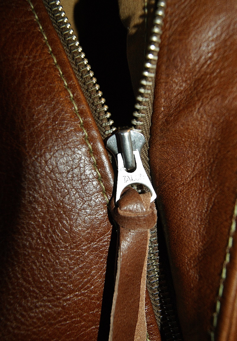 Aero Bronco Russet Vicenza Horsehide zipper pull.jpg