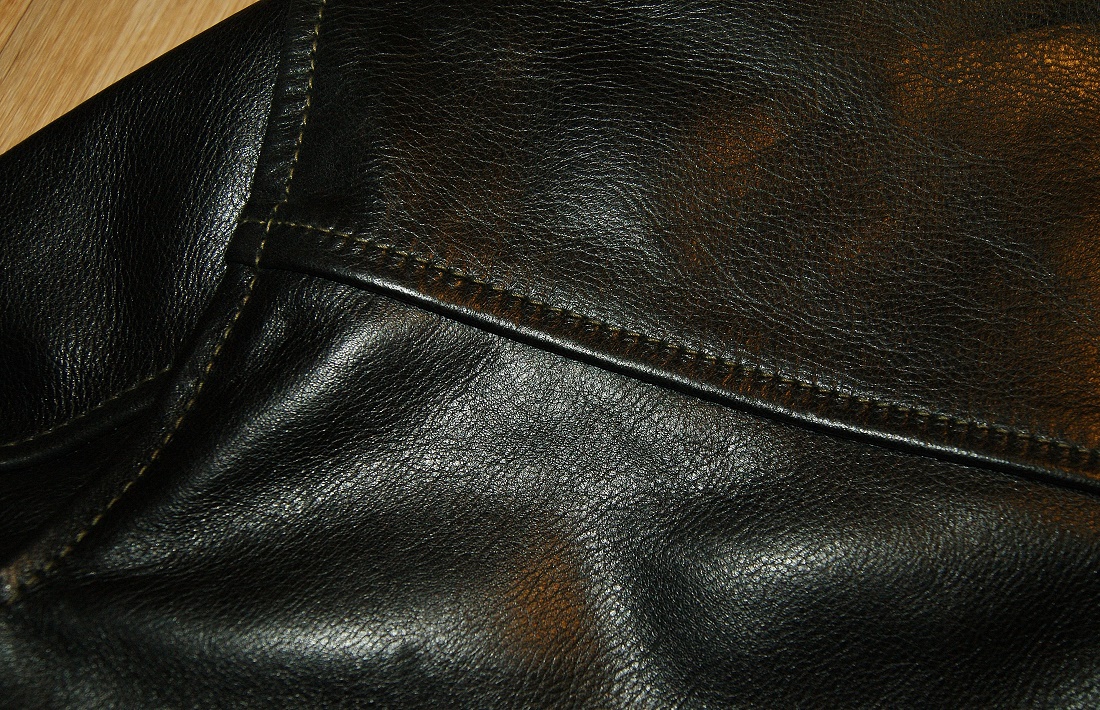 Aero Buco Board Racer Black Vicenza Horsehide 42 yoke.jpg