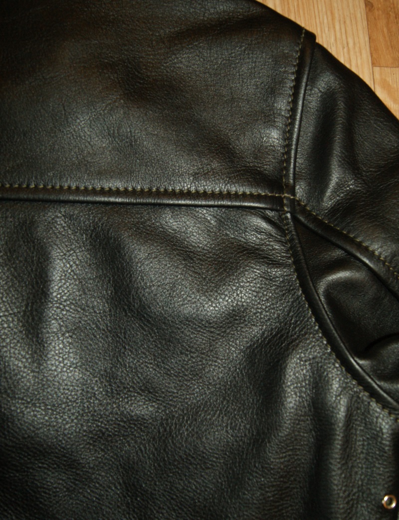 Aero Buco Board Racer Black Vicenza Horsehide C3K shoulder grain.jpg